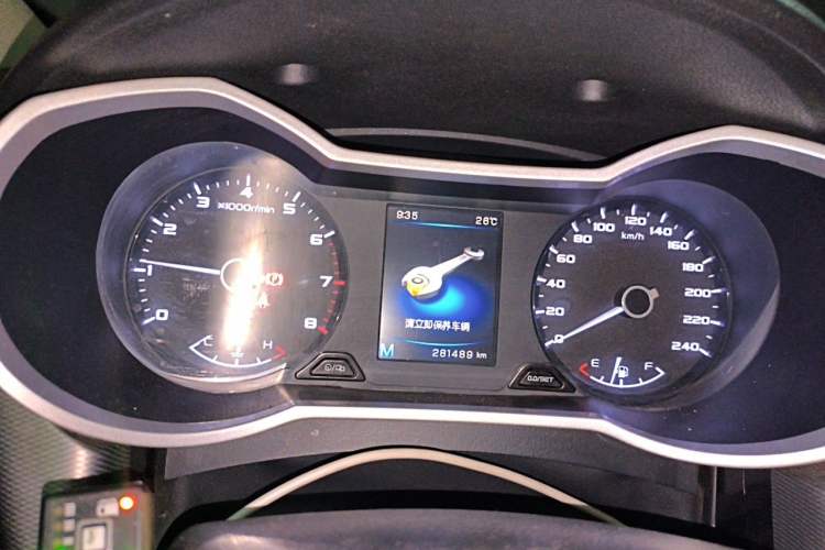 Used Geely Auto Emgrand GL 2017 1.8L Manual Elite Model Odometer Close Up