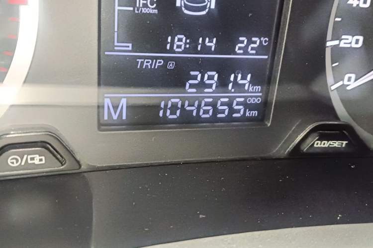 Used Geely Auto Emgrand GL 2017 1.3T Manual Elite Model Odometer Close Up