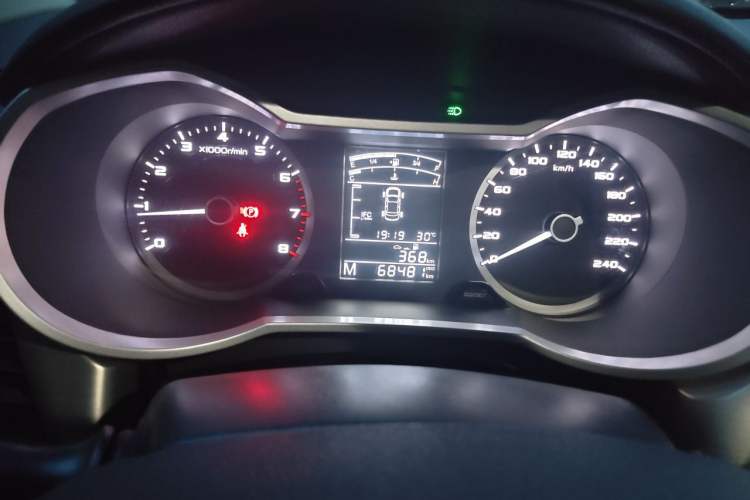 Used Geely Auto Emgrand GL 2017 1.3T Manual Elite Model Odometer Close Up