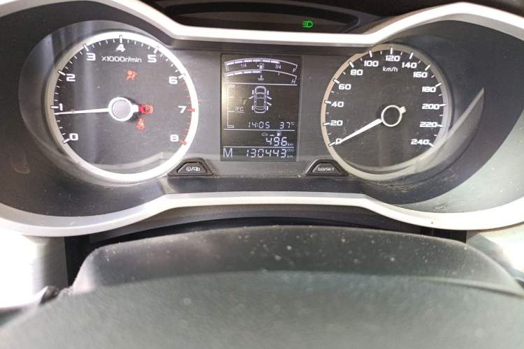 Used Geely Auto Emgrand GL 2017 1.8L Manual Elite Model Odometer Close Up