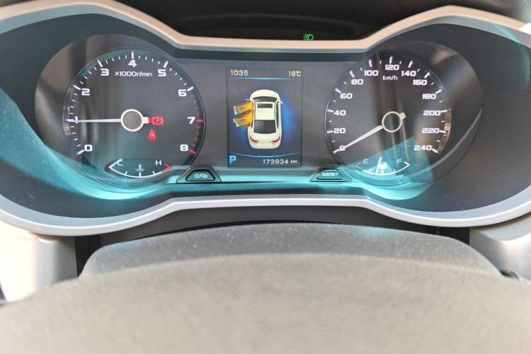 Used Geely Auto Emgrand GL 2017 1.3T DCT Elite Model Odometer Close Up