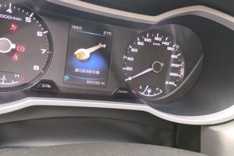 Used Geely Auto Emgrand GL 2017 1.3T DCT Elite Model Odometer Close Up