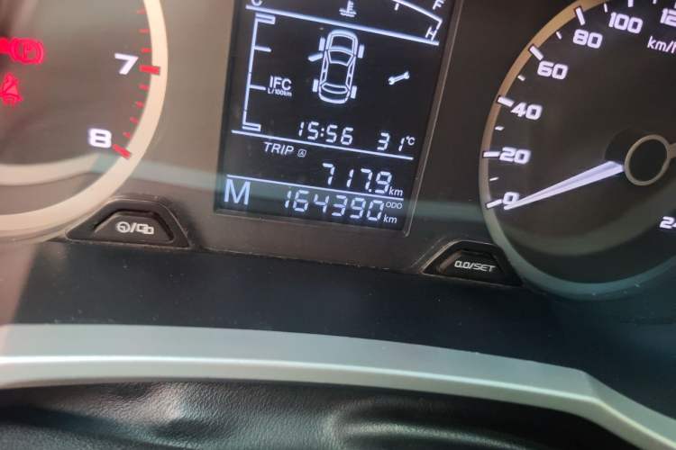Used Geely Auto Emgrand GL 2017 1.8L Manual Elite Model Odometer Close Up