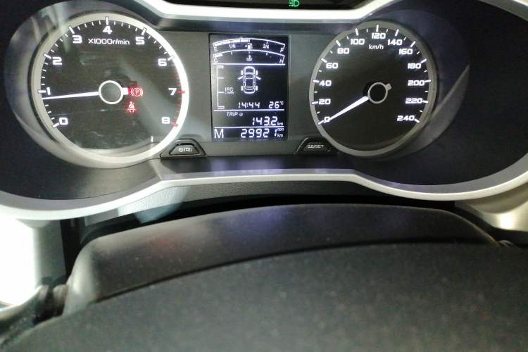 Used Geely Auto Emgrand GL 2017 1.3T Manual Elite Model Odometer Close Up