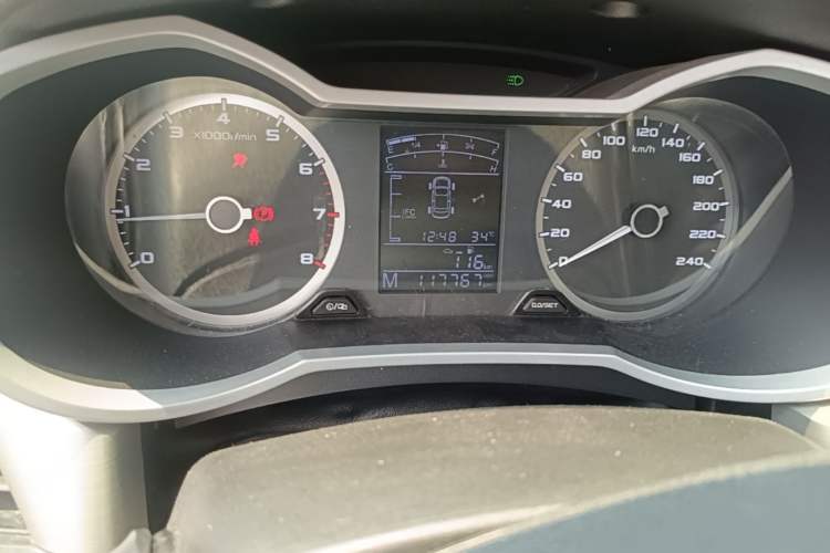 Used Geely Auto Emgrand GL 2017 1.8L Manual Elite Model Odometer Close Up