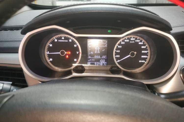 Used Geely Auto Emgrand GL 2017 1.8L Manual Elite Model Odometer Close Up