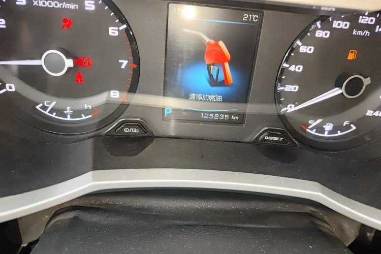 Used Geely Auto Emgrand GL 2017 1.3T DCT Elite Model Odometer Close Up