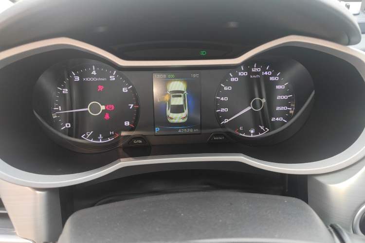 Used Geely Auto Emgrand GL 2017 1.8L DCT Elite Model Odometer Close Up