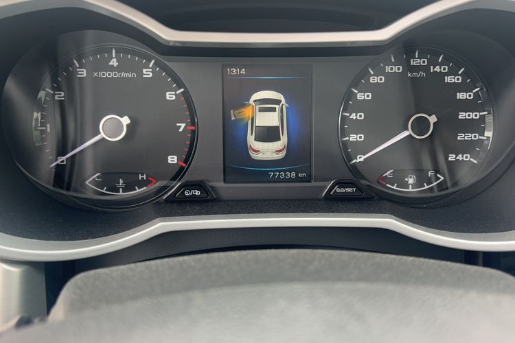 Used Geely Auto Emgrand GL 2017 1.3T DCT Elite Model Odometer Close Up