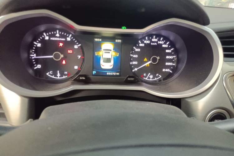 Used Geely Auto Emgrand GL 2017 1.3T DCT Elite Model Odometer Close Up