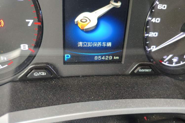 Used Geely Auto Emgrand GL 2017 1.8L DCT Elite Model Odometer Close Up