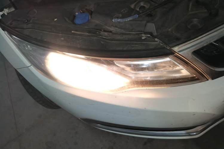 Used Geely Auto Emgrand GL 2017 1.8L DCT Elite Model Right Front Headlight