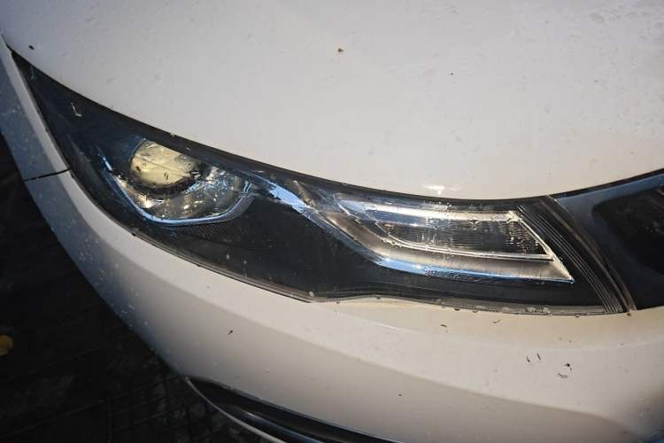 Used Geely Auto Emgrand GL 2017 1.3T Manual Elite Model Right Front Headlight