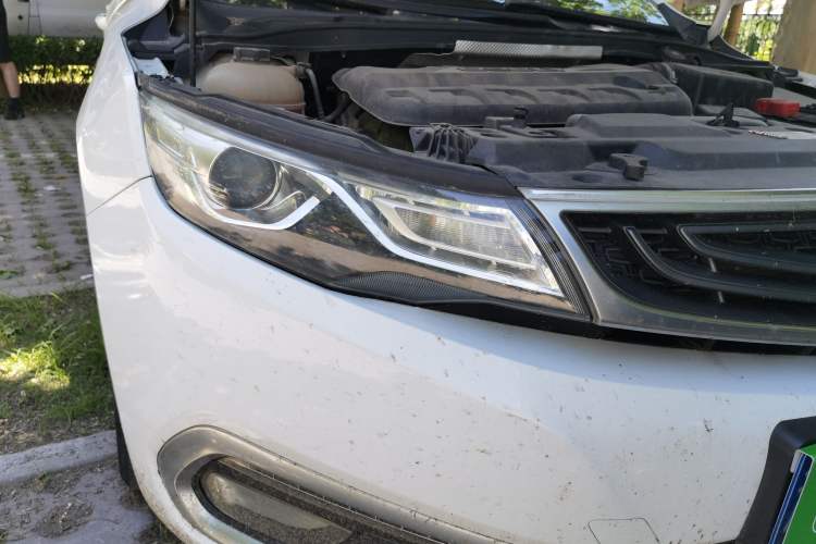 Used Geely Auto Emgrand GL 2017 1.3T Manual Elite Model Right Front Headlight
