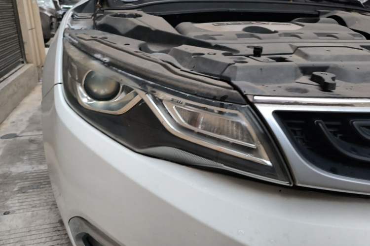 Used Geely Auto Emgrand GL 2017 1.8L DCT Elite Model Right Front Headlight