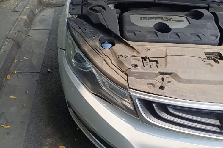 Used Geely Auto Emgrand GL 2017 1.8L Manual Elite Model Right Front Headlight