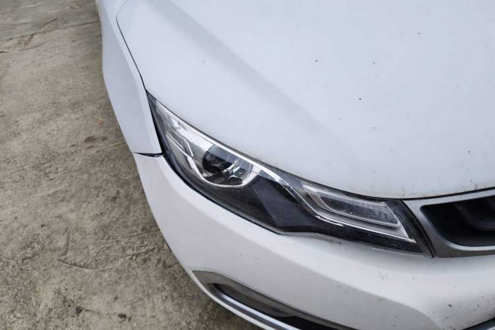Used Geely Auto Emgrand GL 2017 1.8L Manual Elite Model Right Front Headlight