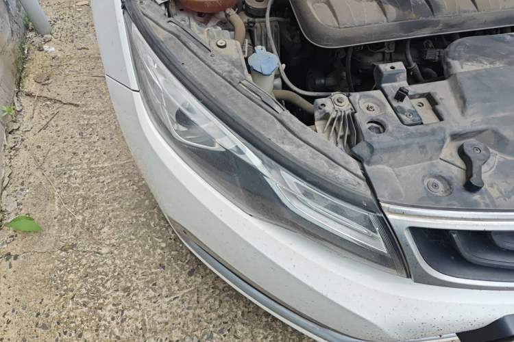 Used Geely Auto Emgrand GL 2017 1.3T Manual Elite Model Right Front Headlight
