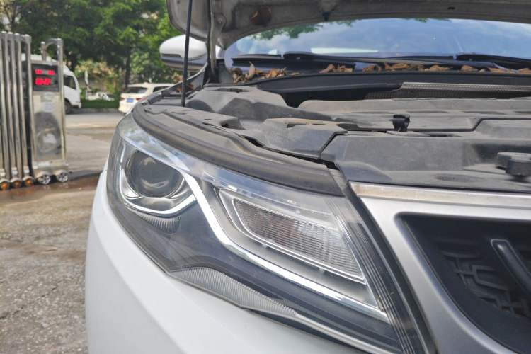 Used Geely Auto Emgrand GL 2017 1.3T DCT Elite Model Right Front Headlight