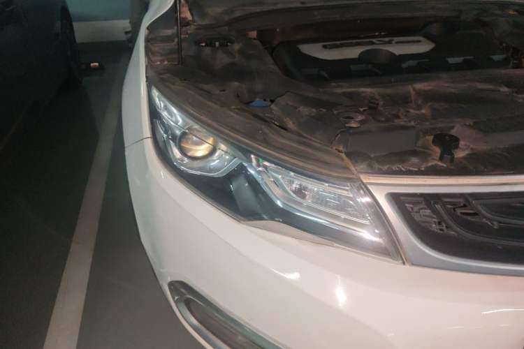 Used Geely Auto Emgrand GL 2017 1.8L DCT Elite Model Right Front Headlight