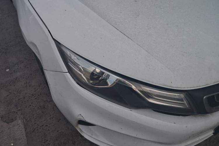 Used Geely Auto Emgrand GL 2017 1.8L Manual Elite Model Right Front Headlight