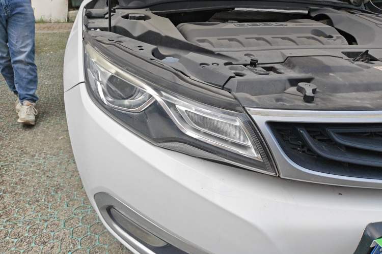 Used Geely Auto Emgrand GL 2017 1.3T DCT Elite Model Right Front Headlight