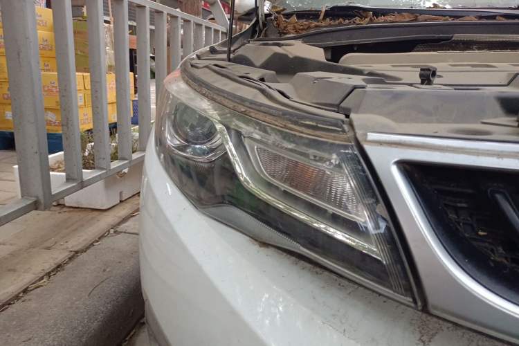 Used Geely Auto Emgrand GL 2017 1.3T DCT Elite Model Right Front Headlight