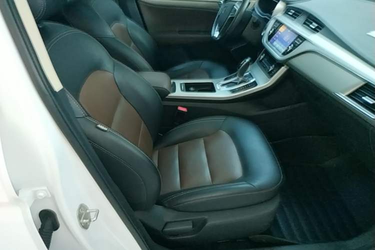Used Geely Auto Emgrand GL 2017 1.3T DCT Luxury Model Right Front Seat