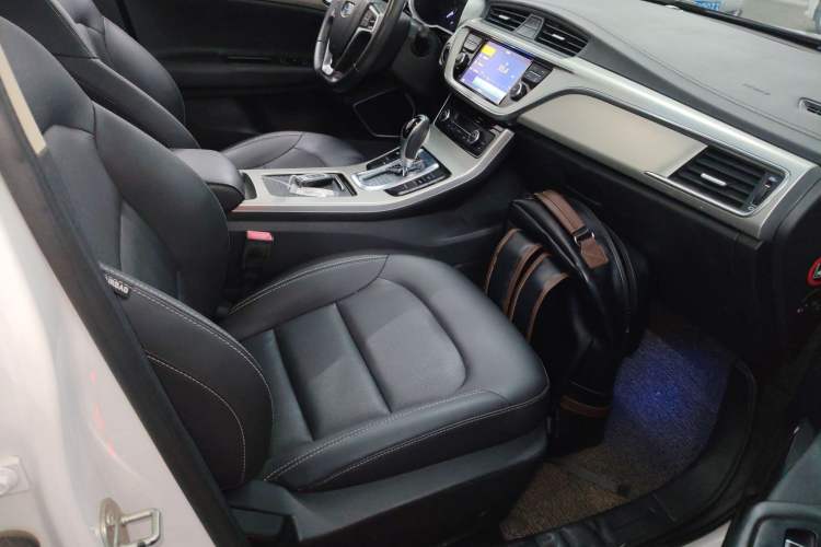 Used Geely Auto Emgrand GL 2017 1.3T DCT Elite Model Right Front Seat