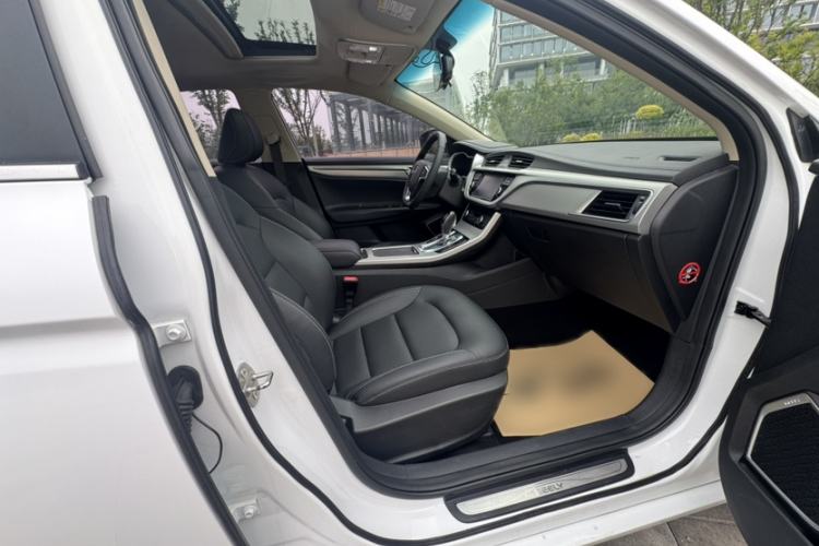 Used Geely Auto Emgrand GL 2017 1.3T DCT Elite Model Right Front Seat