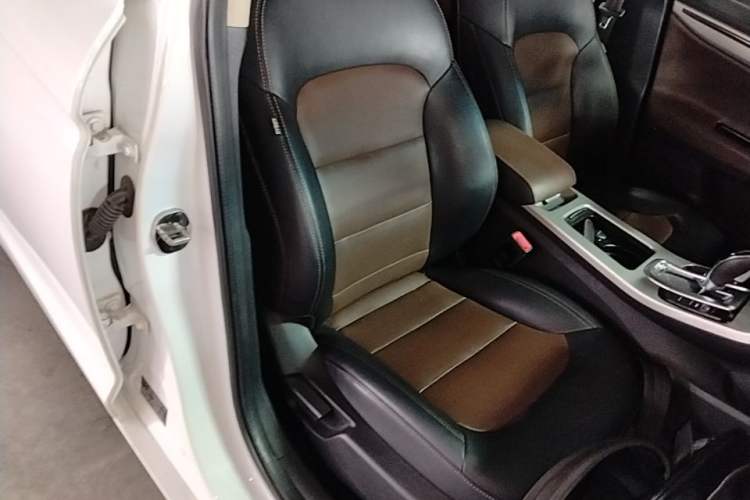Used Geely Auto Emgrand GL 2017 1.3T DCT Luxury Model Right Front Seat