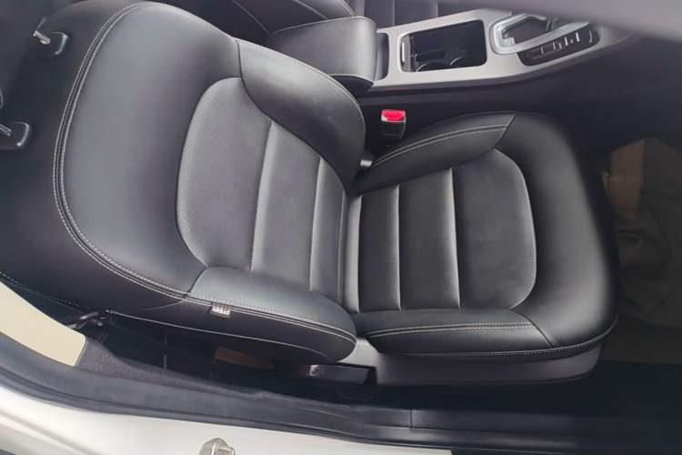 Used Geely Auto Emgrand GL 2017 1.8L DCT Elite Model Right Front Seat