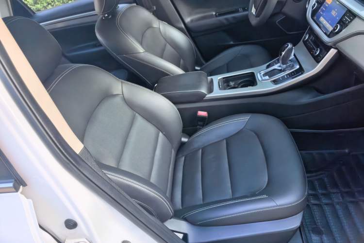 Used Geely Auto Emgrand GL 2017 1.8L DCT Elite Model Right Front Seat