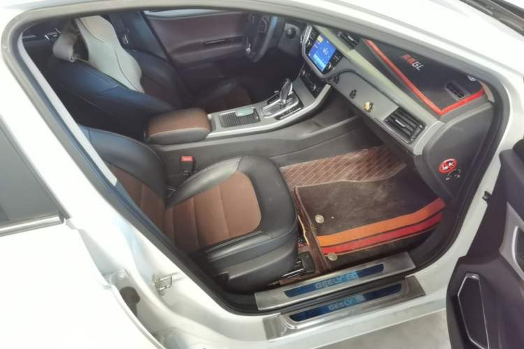 Used Geely Auto Emgrand GL 2017 1.3T DCT Luxury Model Right Front Seat