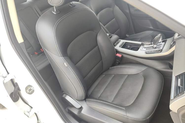 Used Geely Auto Emgrand GL 2017 1.3T DCT Elite Model Right Front Seat