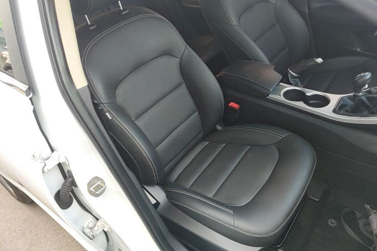 Used Geely Auto Emgrand GL 2017 1.3T Manual Elite Model Right Front Seat