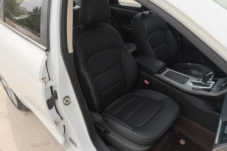 Used Geely Auto Emgrand GL 2017 1.8L DCT Elite Model Right Front Seat