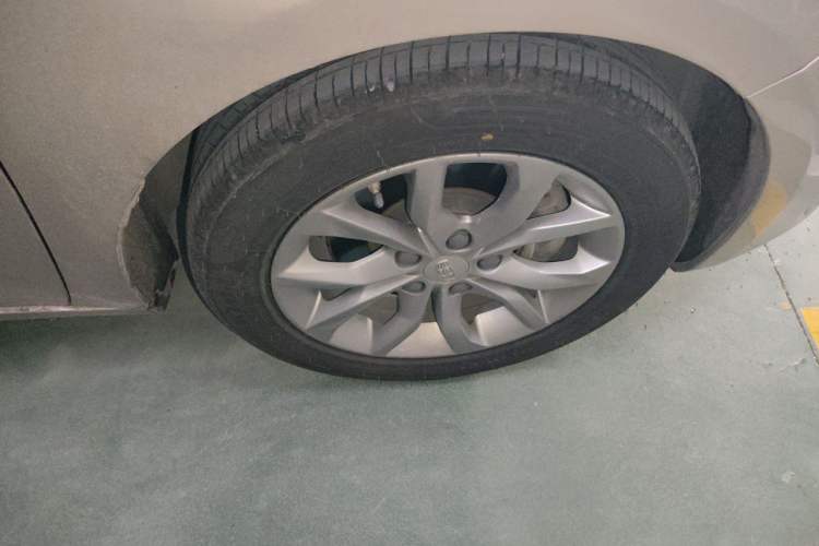 Used Geely Auto Emgrand GL 2017 1.8L Manual Elite Model Right Front Wheel Hub