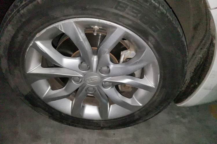 Used Geely Auto Emgrand GL 2017 1.8L DCT Elite Model Right Front Wheel Hub