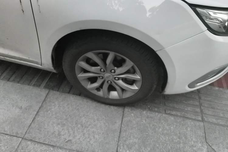 Used Geely Auto Emgrand GL 2017 1.3T DCT Elite Model Right Front Wheel Hub