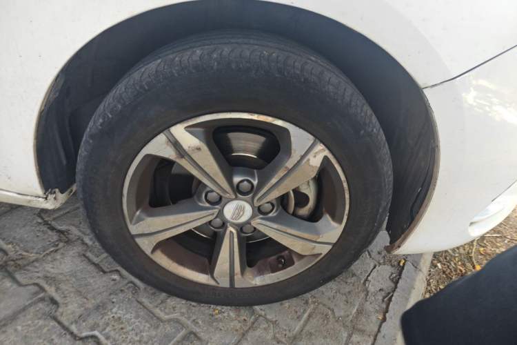 Used Geely Auto Emgrand GL 2017 1.8L Manual Entry-Level Model Right Front Wheel Hub