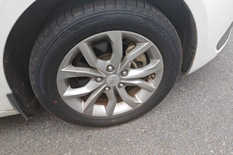 Used Geely Auto Emgrand GL 2017 1.8L Manual Elite Model Right Front Wheel Hub