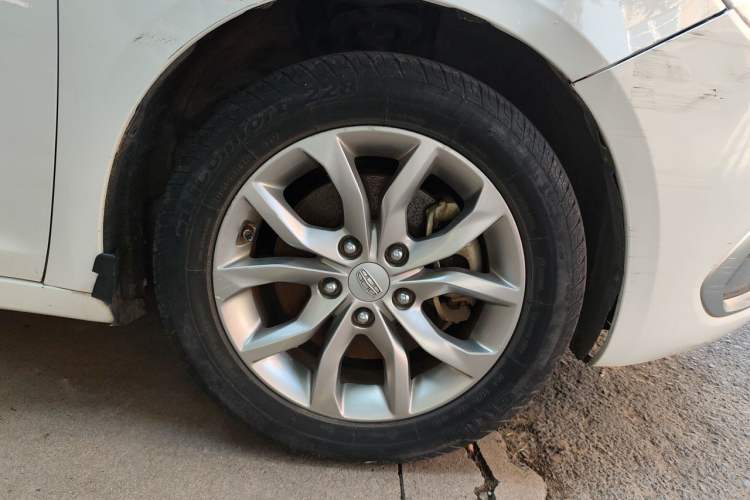 Used Geely Auto Emgrand GL 2017 1.3T DCT Elite Model Right Front Wheel Hub