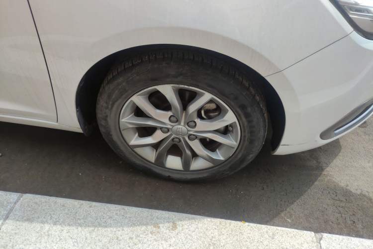Used Geely Auto Emgrand GL 2017 1.8L Manual Elite Model Right Front Wheel Hub