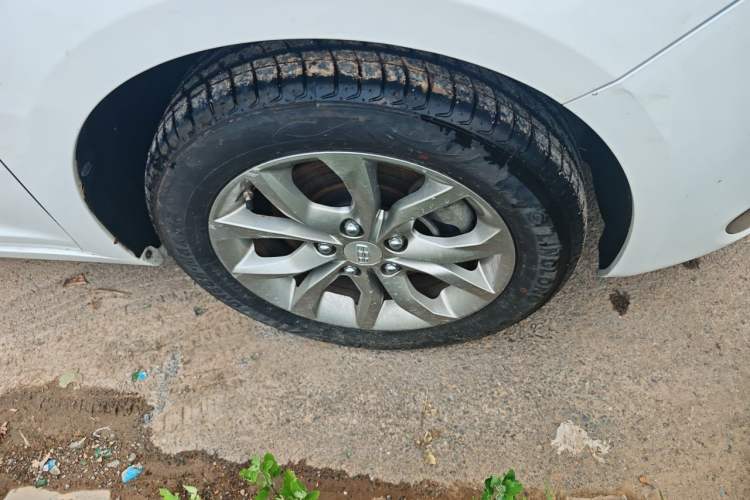 Used Geely Auto Emgrand GL 2017 1.8L Manual Elite Model Right Front Wheel Hub