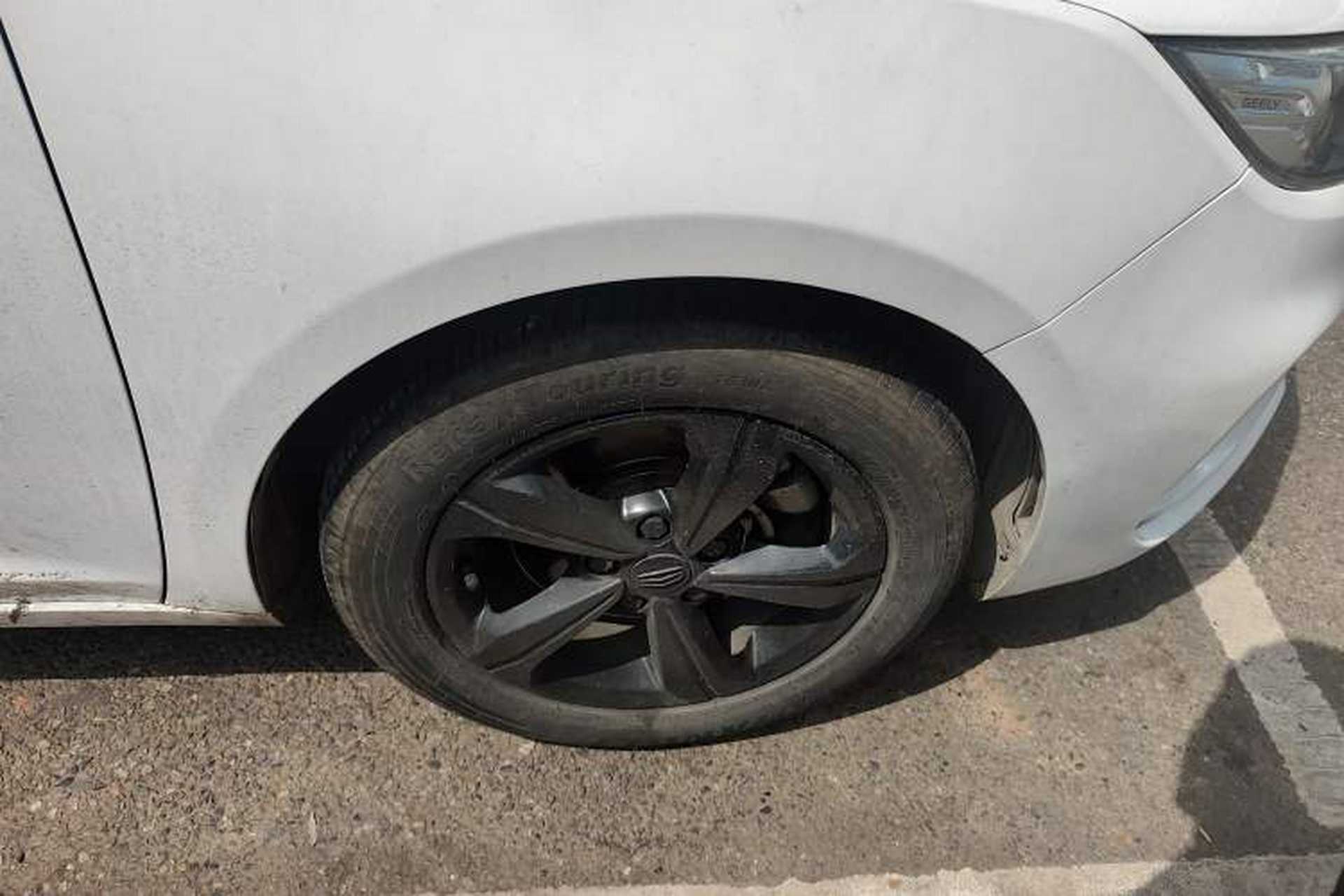Used Geely Auto Emgrand GL 2017 1.8L Manual Elite Model Right Front Wheel Hub