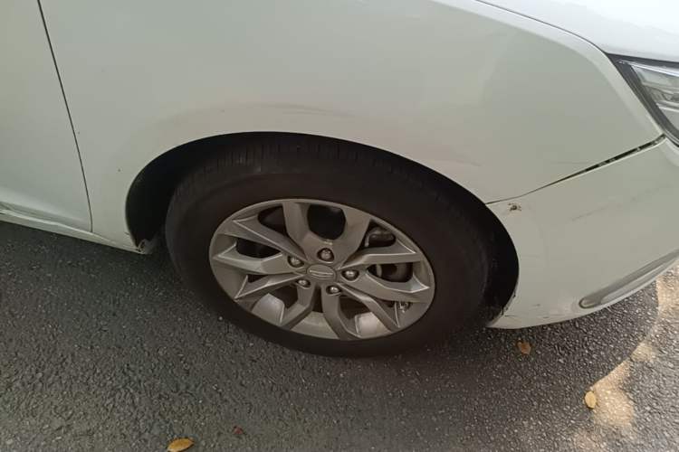 Used Geely Auto Emgrand GL 2017 1.8L Manual Elite Model Right Front Wheel Hub