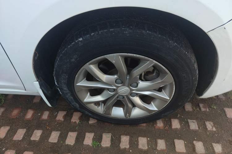 Used Geely Auto Emgrand GL 2017 1.8L DCT Elite Model Right Front Wheel Hub