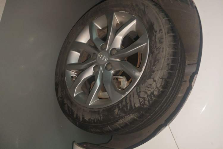 Used Geely Auto Emgrand GL 2017 1.8L DCT Elite Model Right Front Wheel Hub