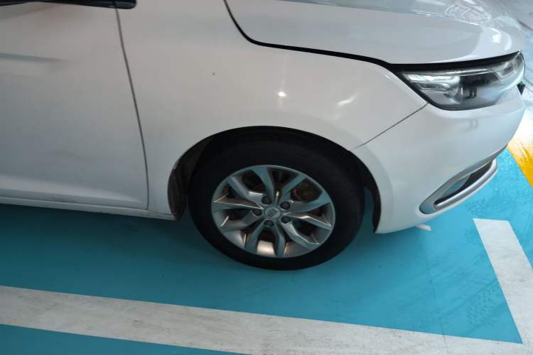 Used Geely Auto Emgrand GL 2017 1.8L Manual Elite Model Right Front Wheel Hub